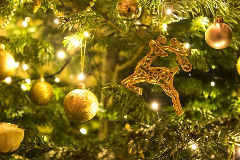 Lịch sử về các món đồ trang trí trên cây thông Giáng Sinh