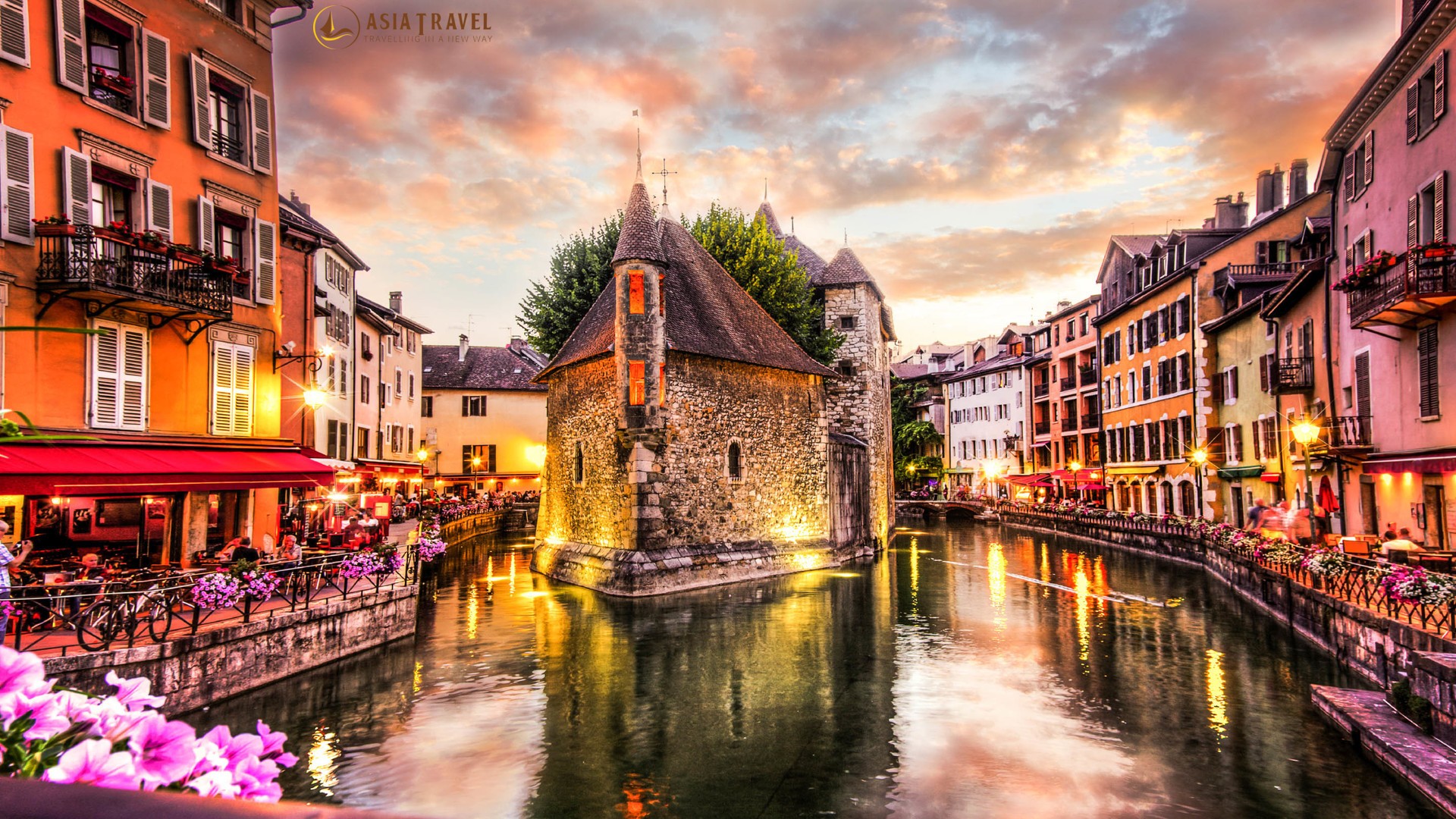 Khám phá vẻ đẹp mơ màng của 10 thị trấn nhỏ ở Pháp (P2)